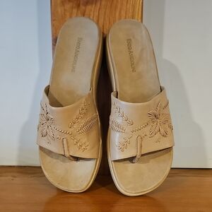 Enzo Angiolini Beige Floral-Embossed Slide Mules